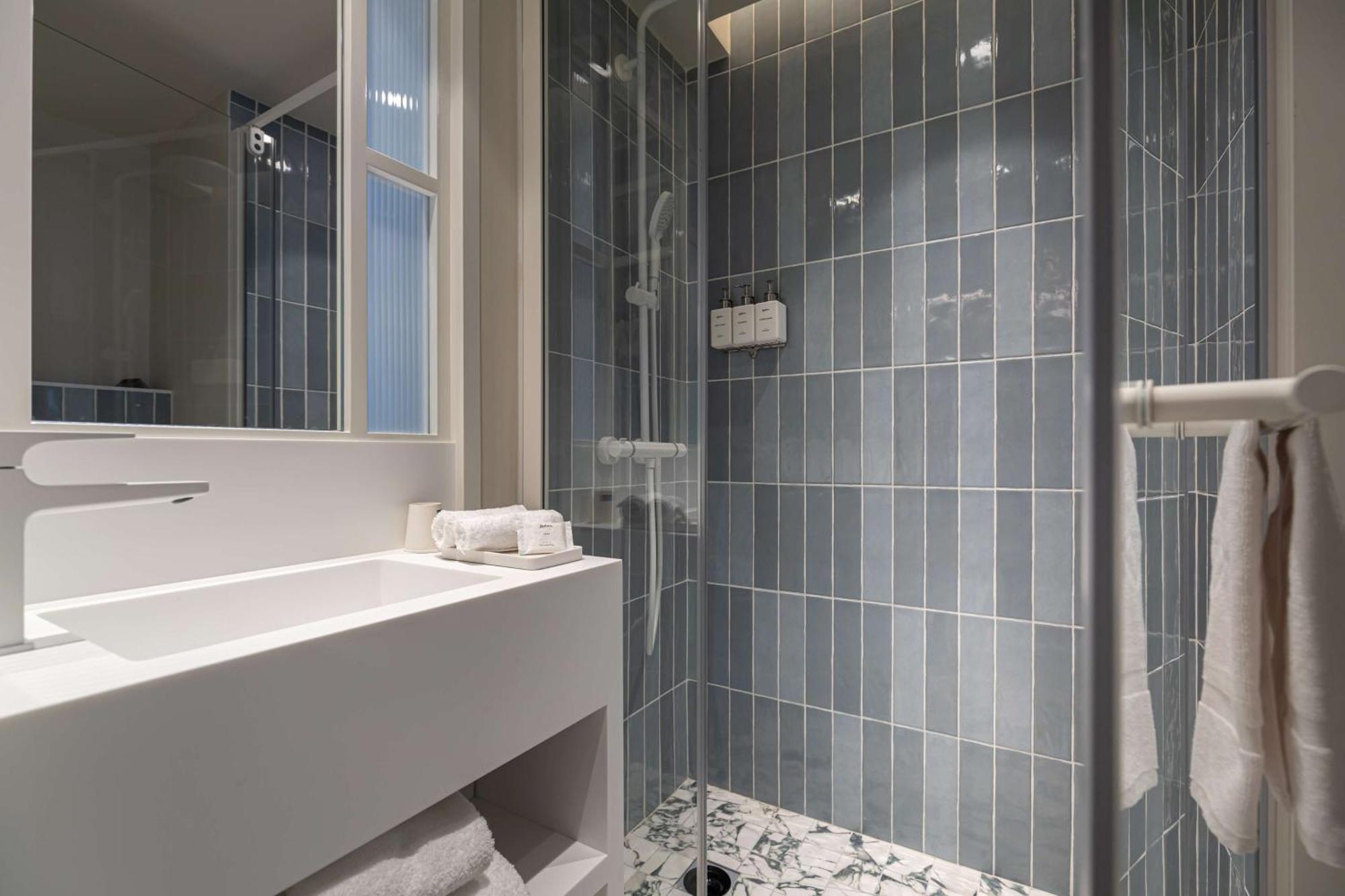 Hotel Yac Paris Clichy, A Member Of Radisson Individuals Exterior photo